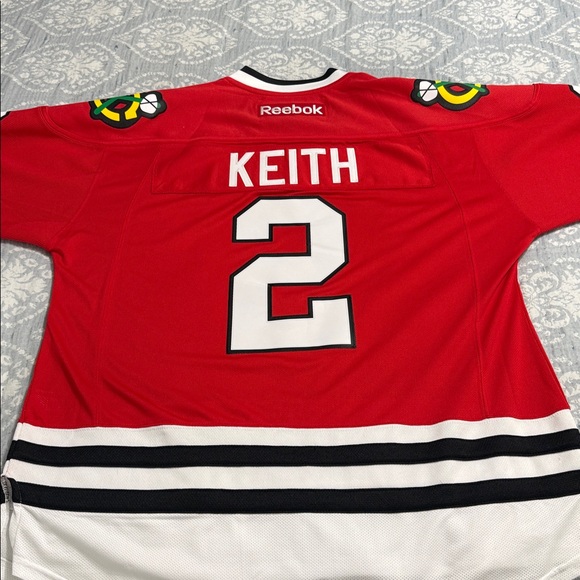 Reebok Chicago Blackhawks Jersey - Picture 7 of 8